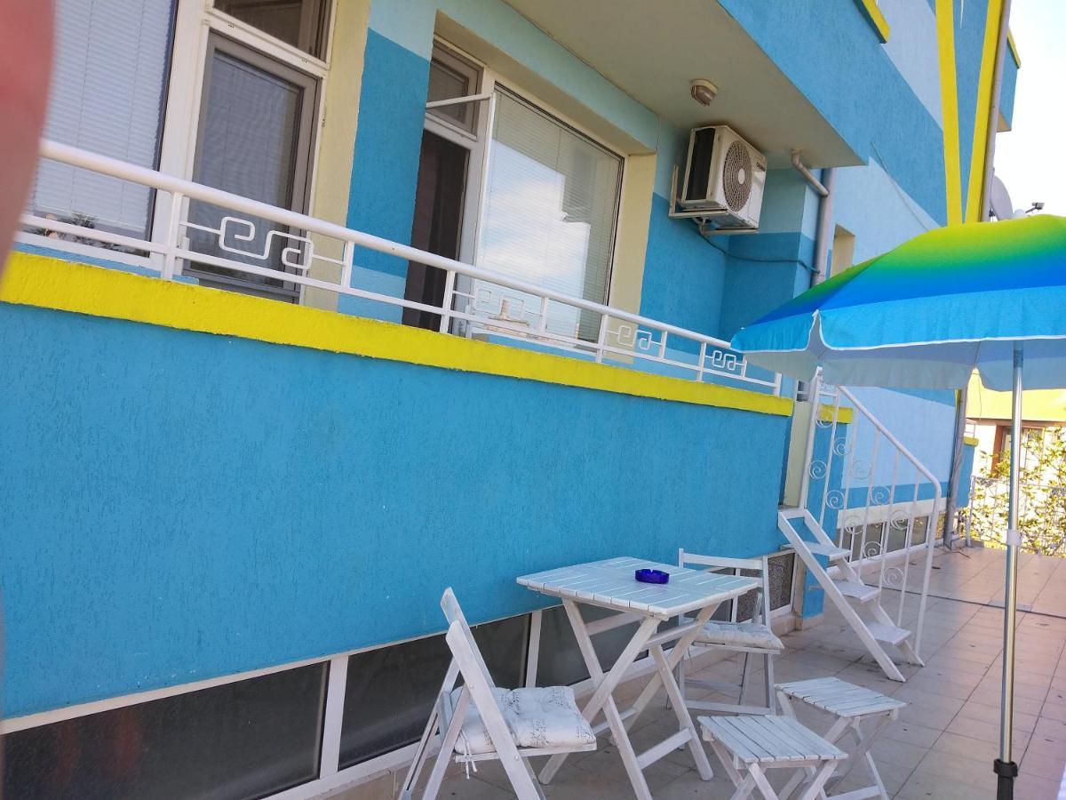 Къща За Гости Синьо Лято Pomorie Exterior photo